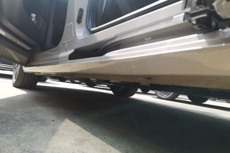 Used Wuling Starlight 730 2025 Model Plug-in Hybrid 125km Luxury Edition Left Side Sill