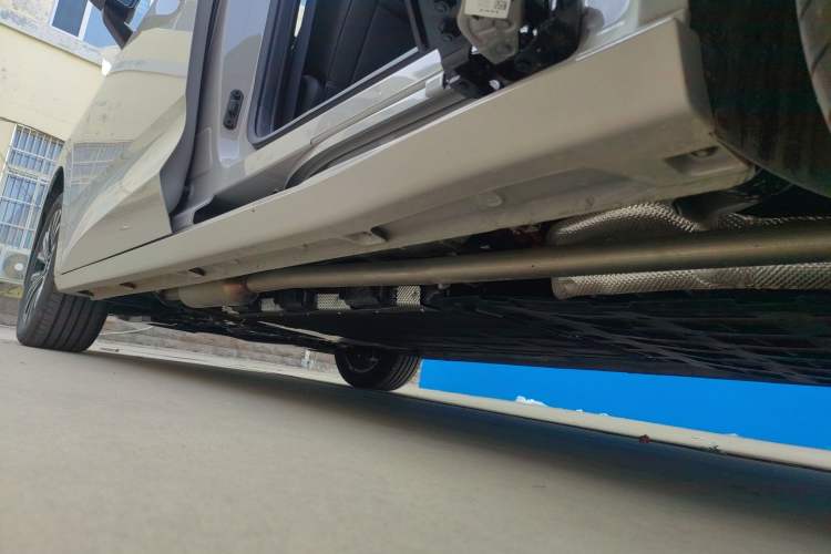 Used Wuling Starlight 730 2025 Model Plug-in Hybrid 125km Luxury Edition Left Side Sill