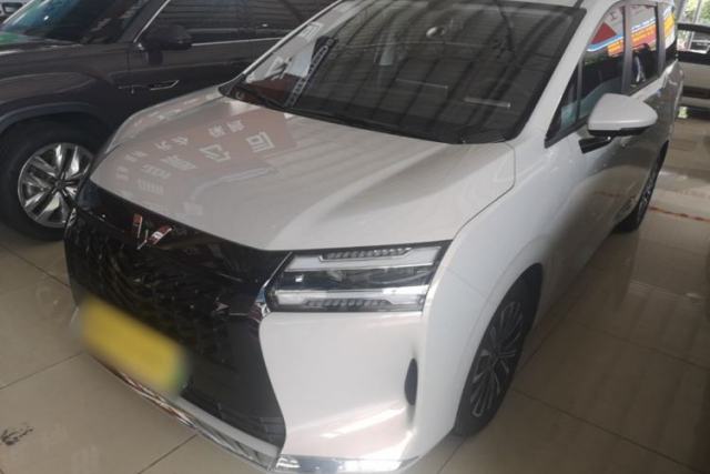 Used Wuling Starlight 730 2025 Model Plug-in Hybrid 125km Luxury Edition