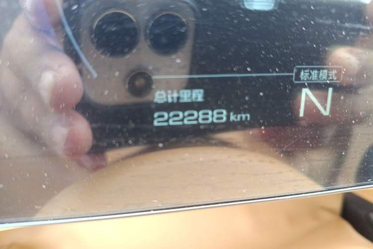 Used Wuling Starlight 730 2025 Model Plug-in Hybrid 125km Luxury Edition Odometer Close Up