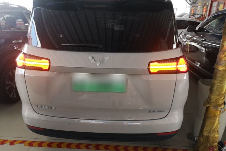 Used Wuling Starlight 730 2025 Model Plug-in Hybrid 125km Luxury Edition Rear