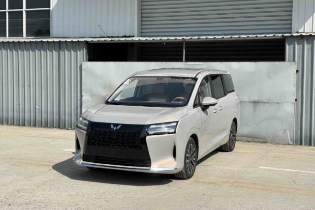 Used Wuling Starlight 730 2025 Model Plug-in Hybrid 125km Luxury Edition