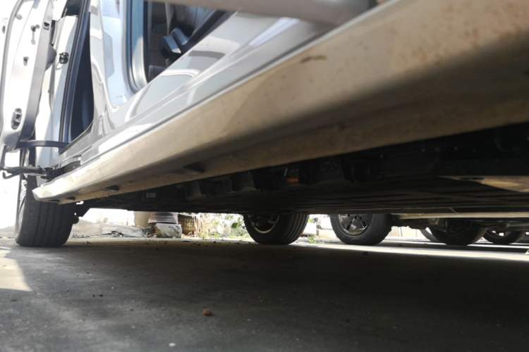 Used Wuling Starlight 730 2025 Model Plug-in Hybrid 125km Luxury Edition Right Side Sill