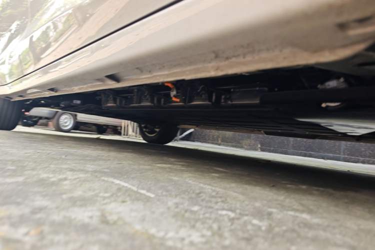 Used Wuling Starlight 730 2025 Model Plug-in Hybrid 125km Luxury Edition Right Side Sill