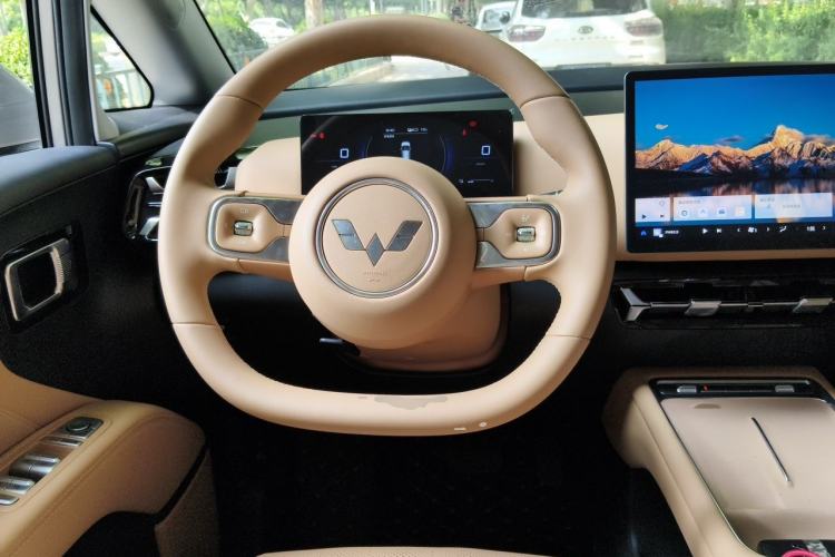 Used Wuling Starlight 730 2025 Model Plug-in Hybrid 125km Luxury Edition Steering Wheel