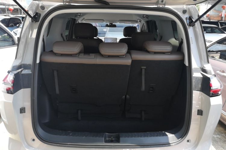 Used Wuling Starlight 730 2025 Model Plug-in Hybrid 125km Luxury Edition Trunk