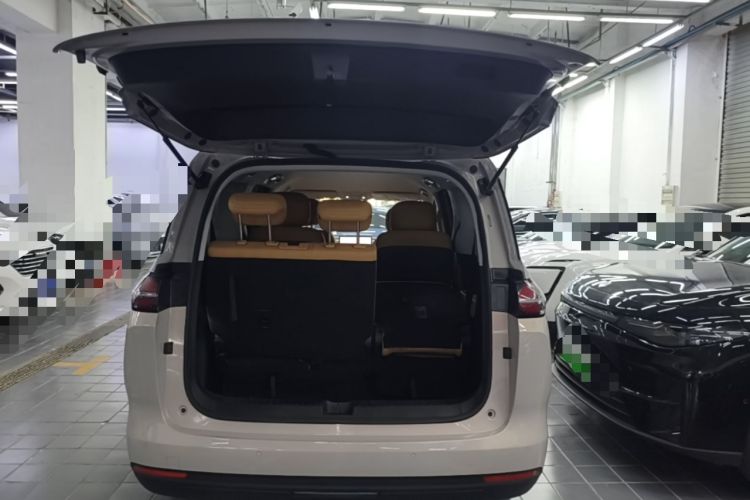 Used Wuling Starlight 730 2025 Model Plug-in Hybrid 125km Luxury Edition Trunk
