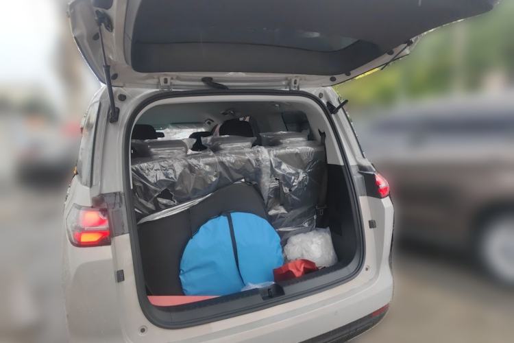 Used Wuling Starlight 730 2025 Model Plug-in Hybrid 125km Luxury Edition Trunk