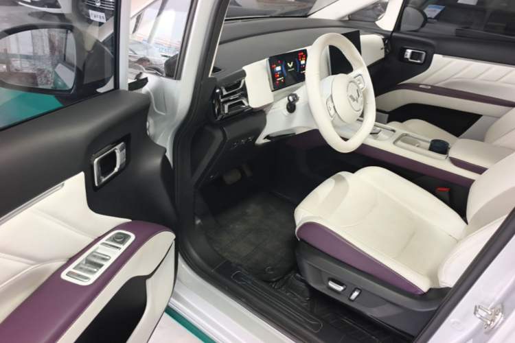 Used Wuling Starlight 730 2025 Model Plug-in Hybrid 125km Luxury Edition Driver Seat