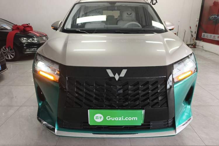 Used Wuling Starlight 730 2025 Model Plug-in Hybrid 125km Luxury Edition Front