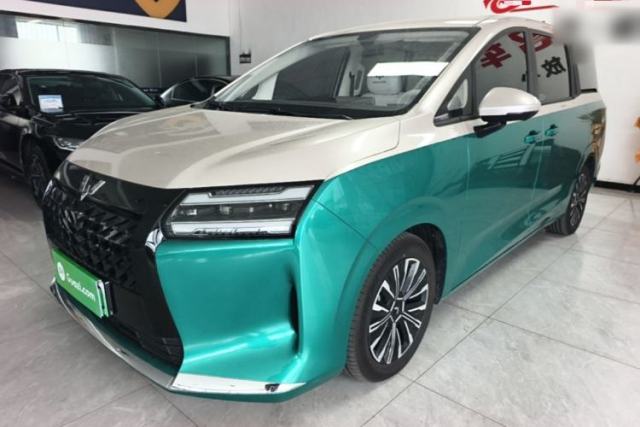 Used Wuling Starlight 730 2025 Model Plug-in Hybrid 125km Luxury Edition