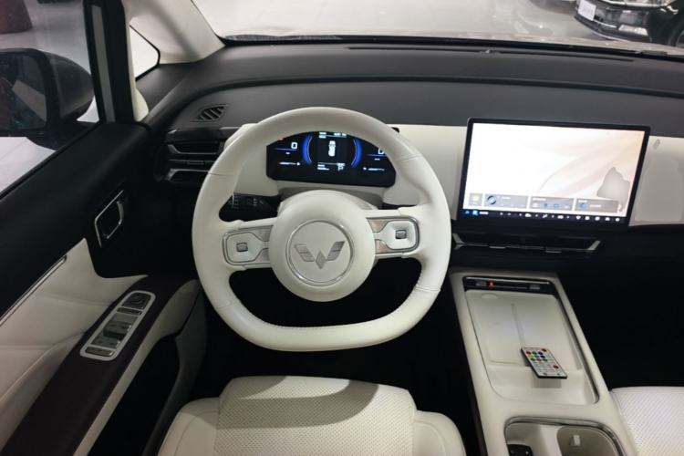 Used Wuling Starlight 730 2025 Model Plug-in Hybrid 125km Luxury Edition Steering Wheel