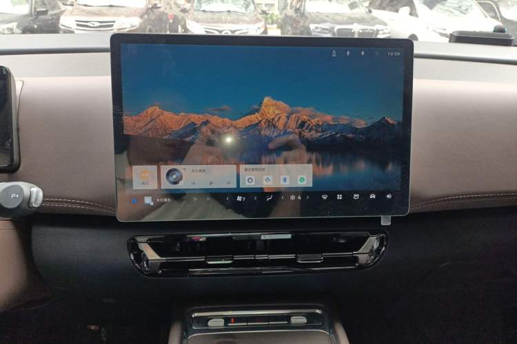 Used Wuling Starlight 730 2025 Model Pure Electric 500km Luxury Edition Audio And AC Panel