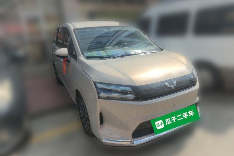 Used Wuling Starlight 730 2025 Model Pure Electric 500km Luxury Edition Front Right 45 Deg