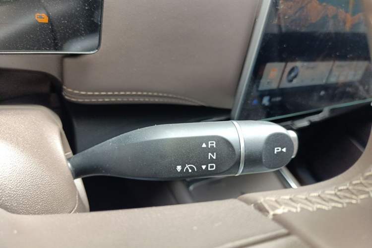 Used Wuling Starlight 730 2025 Model Pure Electric 500km Luxury Edition Gear Lever