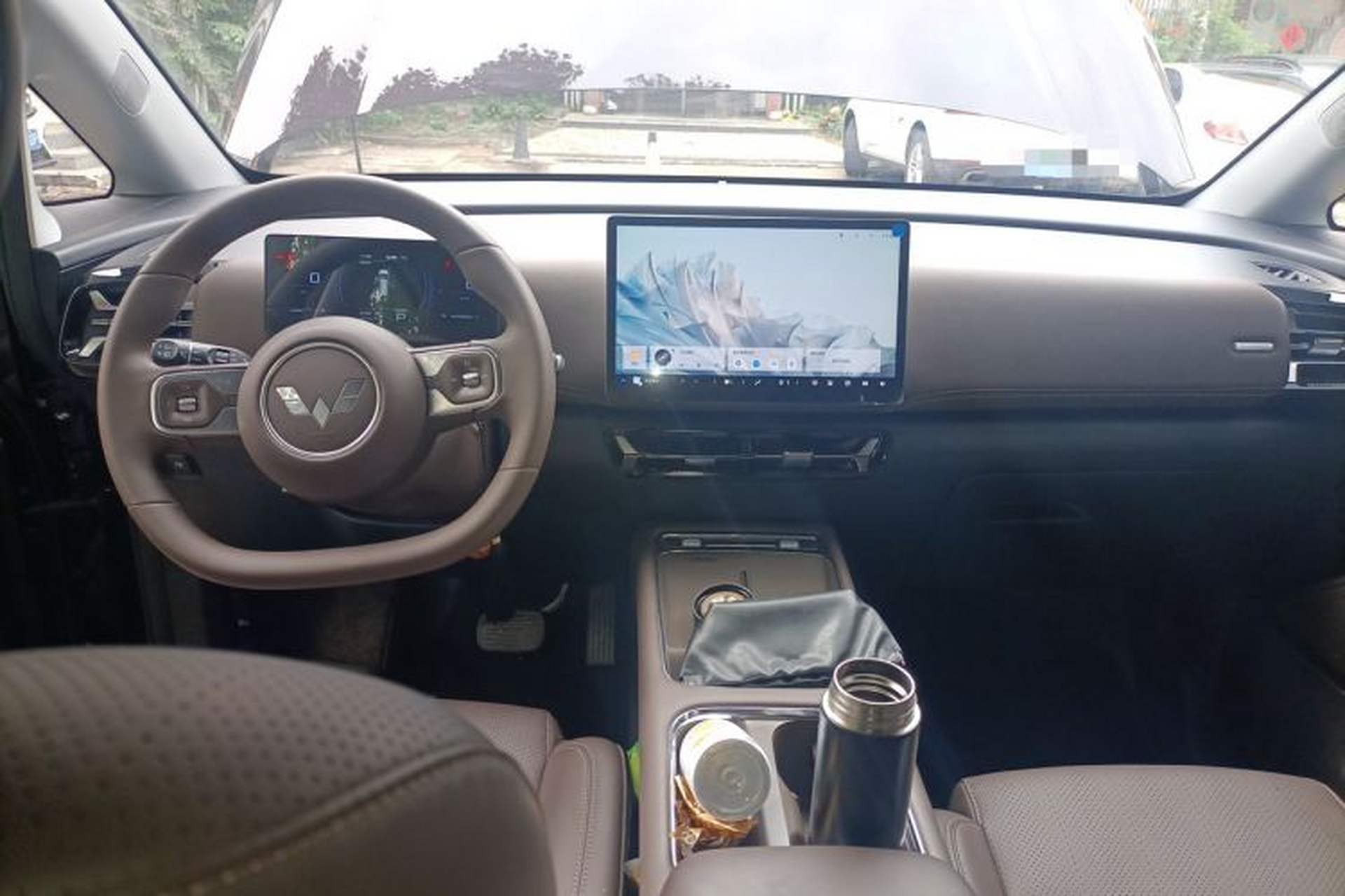 Used Wuling Starlight 730 2025 Model Plug-in Hybrid 125km Luxury Edition Center Console