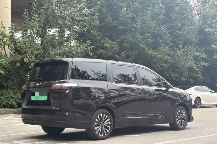 Used Wuling Starlight 730 2025 Model Pure Electric 500km Luxury Edition Exterior 5