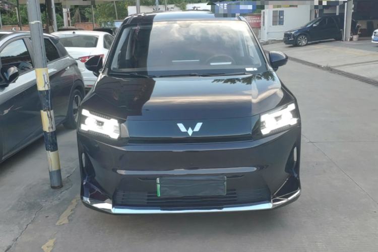 Used Wuling Starlight 730 2025 Model Pure Electric 500km Luxury Edition Front