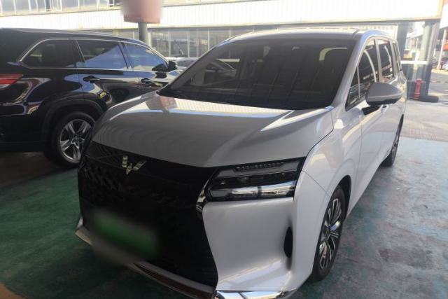 Used Wuling Starlight 730 2025 Model Plug-in Hybrid 125km Luxury Edition