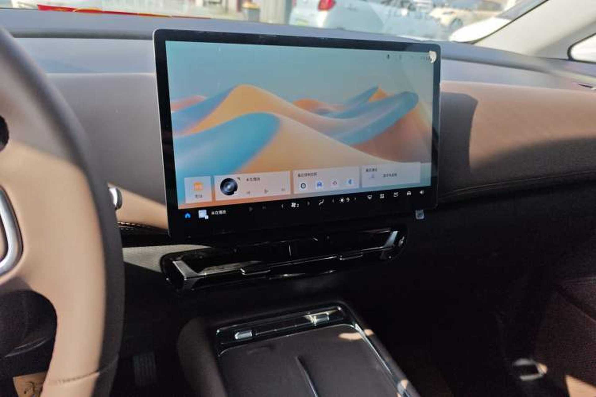 Used Wuling Starlight 730 2025 Model Plug-in Hybrid 125km Luxury Edition Audio And AC Panel