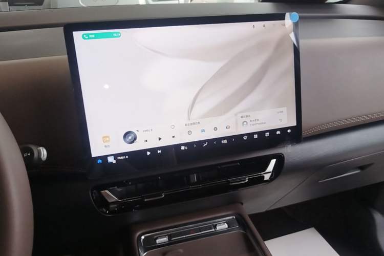 Used Wuling Starlight 730 2025 Model Pure Electric 500km Luxury Edition Audio And AC Panel