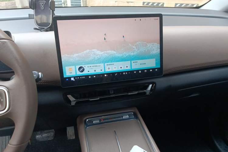 Used Wuling Starlight 730 2025 Model Pure Electric 500km Luxury Edition Audio And AC Panel