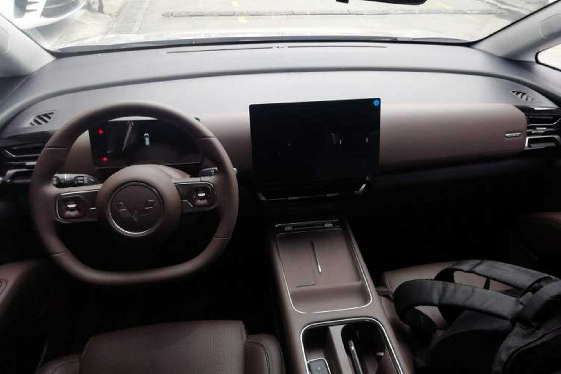 Used Wuling Starlight 730 2025 Model Pure Electric 500km Luxury Edition Center Console