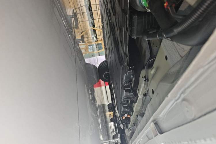 Used Wuling Starlight 730 2025 Model Plug-in Hybrid 125km Luxury Edition Chassis Rear Right