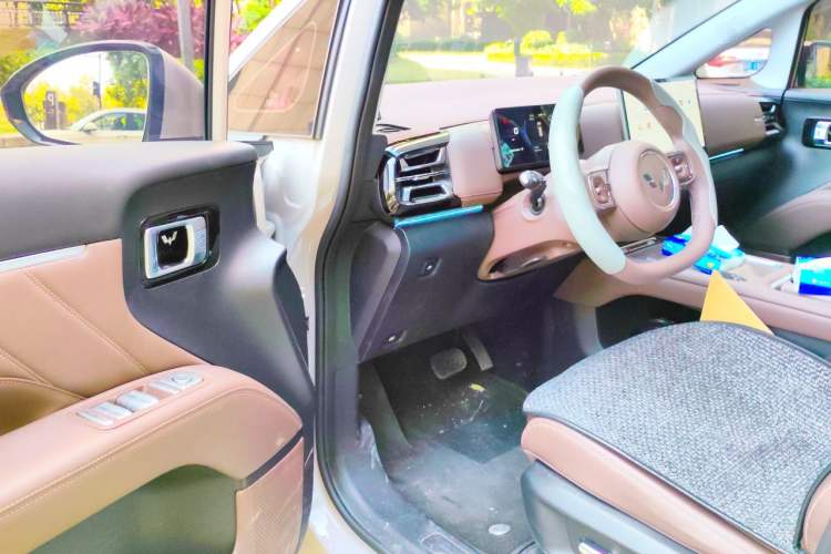Used Wuling Starlight 730 2025 Model Plug-in Hybrid 125km Luxury Edition Driver Seat