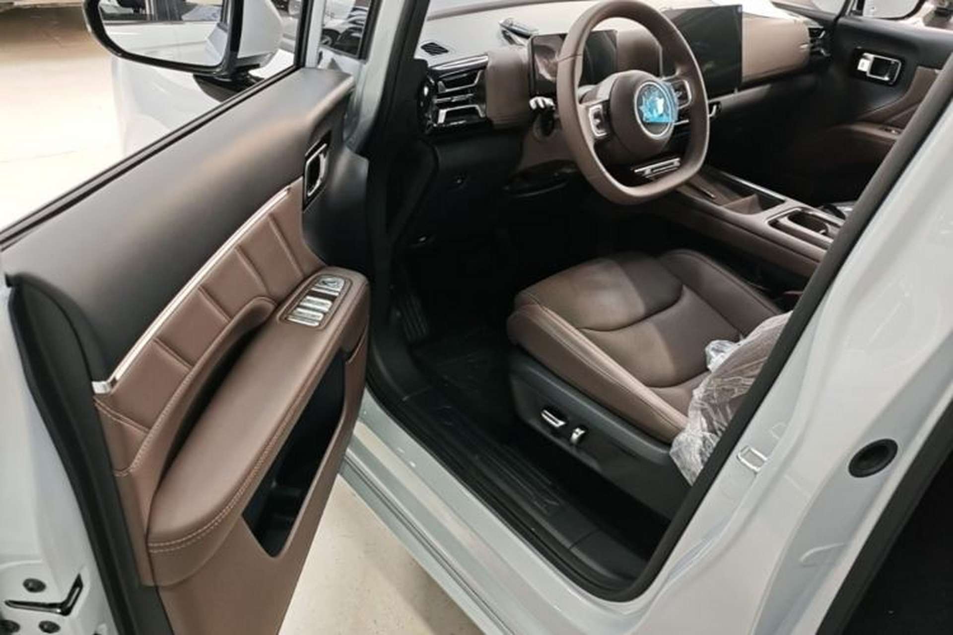 Used Wuling Starlight 730 2025 Model Plug-in Hybrid 125km Luxury Edition Driver Seat
