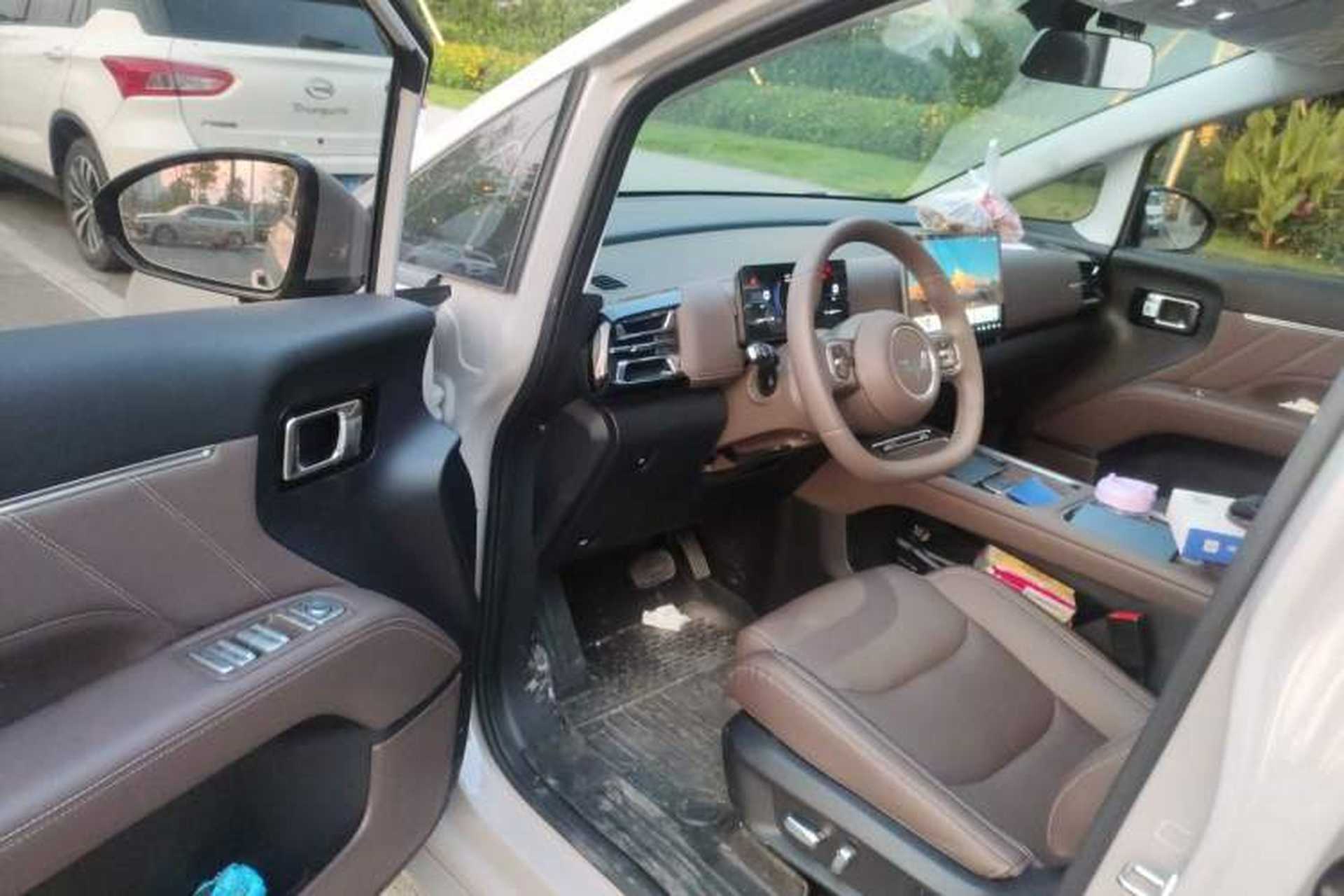 Used Wuling Starlight 730 2025 Model Plug-in Hybrid 125km Luxury Edition Driver Seat