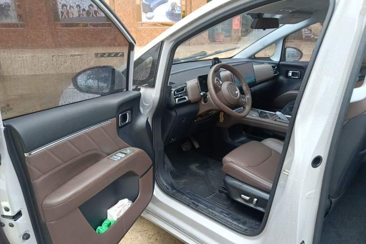 Used Wuling Starlight 730 2025 Model Pure Electric 500km Luxury Edition Driver Seat