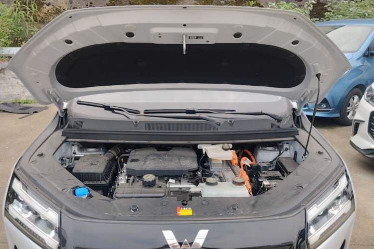 Used Wuling Starlight 730 2025 Model Plug-in Hybrid 125km Luxury Edition Engine Bay