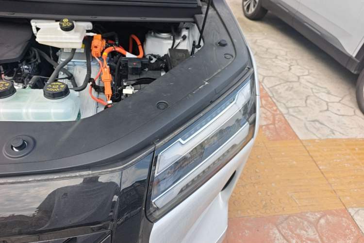 Used Wuling Starlight 730 2025 Model Plug-in Hybrid 125km Luxury Edition Engine Bay Left