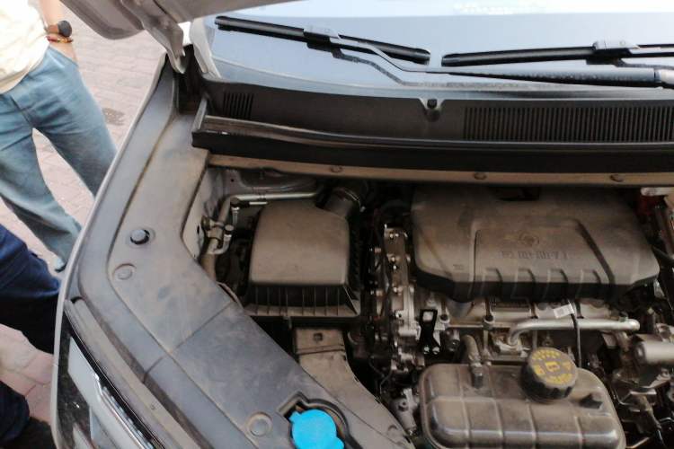 Used Wuling Starlight 730 2025 Model Plug-in Hybrid 125km Luxury Edition Engine Bay Right