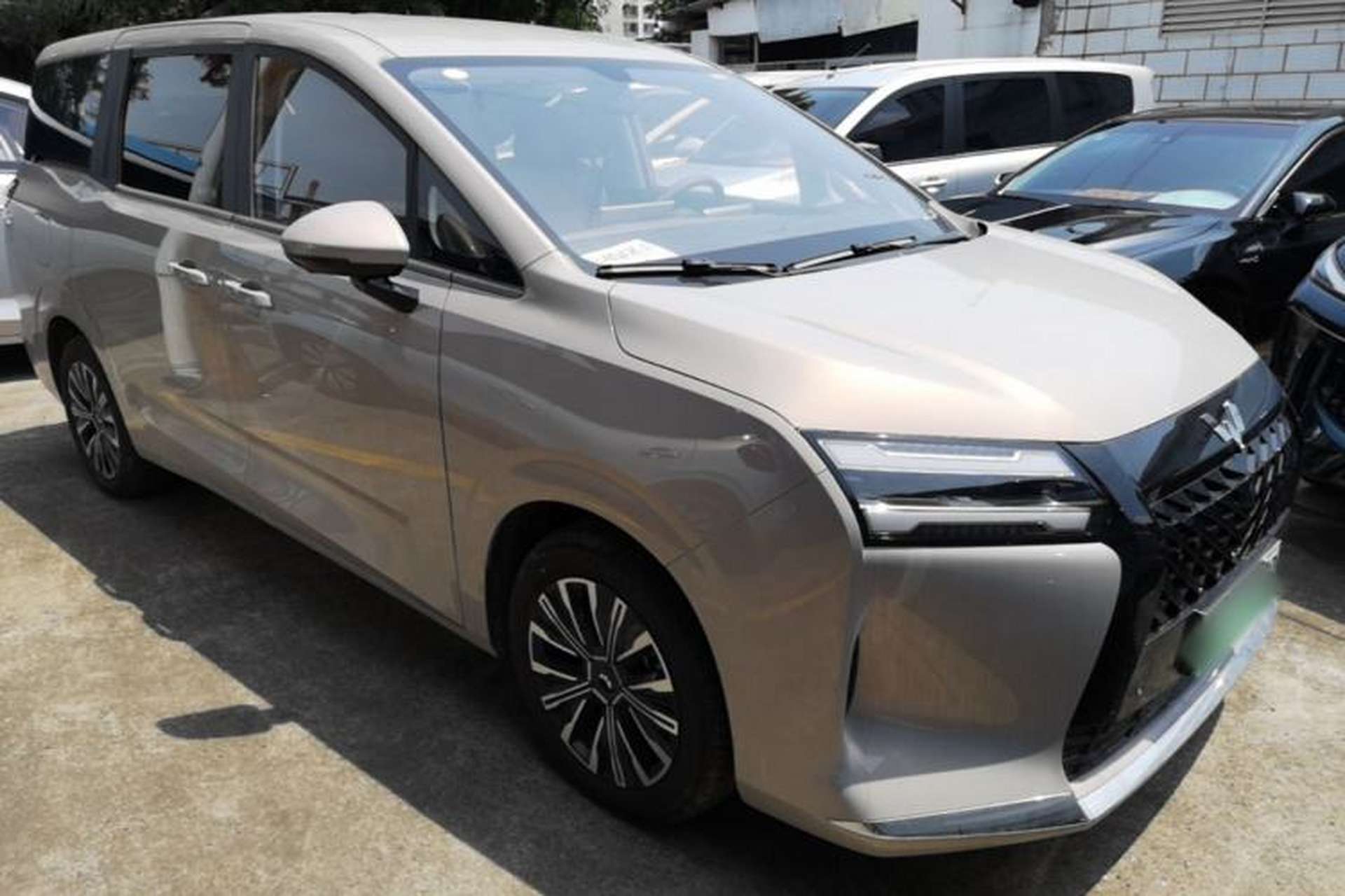 Used Wuling Starlight 730 2025 Model Plug-in Hybrid 125km Luxury Edition Exterior 1
