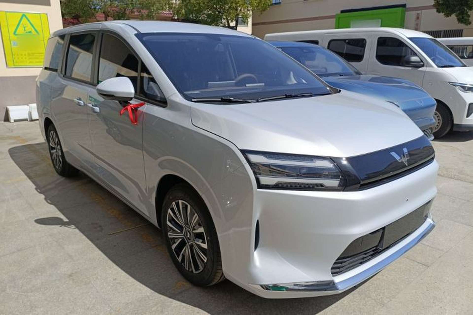 Used Wuling Starlight 730 2025 Model Pure Electric 500km Luxury Edition Exterior 1