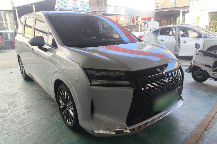Used Wuling Starlight 730 2025 Model Plug-in Hybrid 125km Luxury Edition Exterior 2