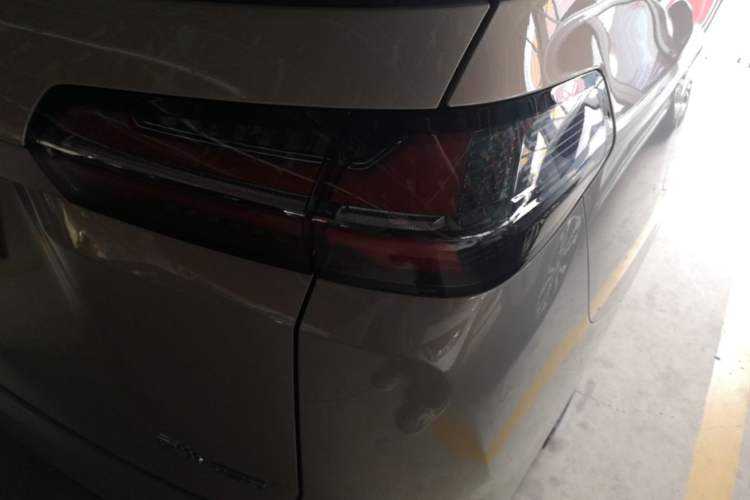 Used Wuling Starlight 730 2025 Model Plug-in Hybrid 125km Luxury Edition Exterior 3