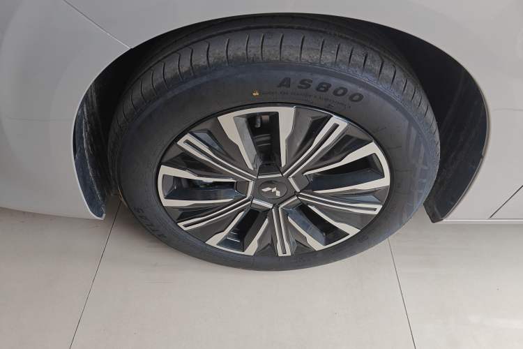 Used Wuling Starlight 730 2025 Model Plug-in Hybrid 125km Luxury Edition Exterior 4