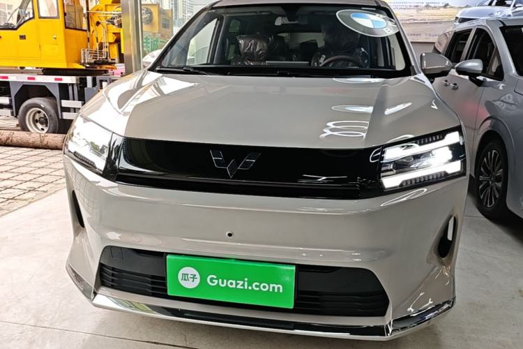 Used Wuling Starlight 730 2025 Model Pure Electric 500km Luxury Edition Front