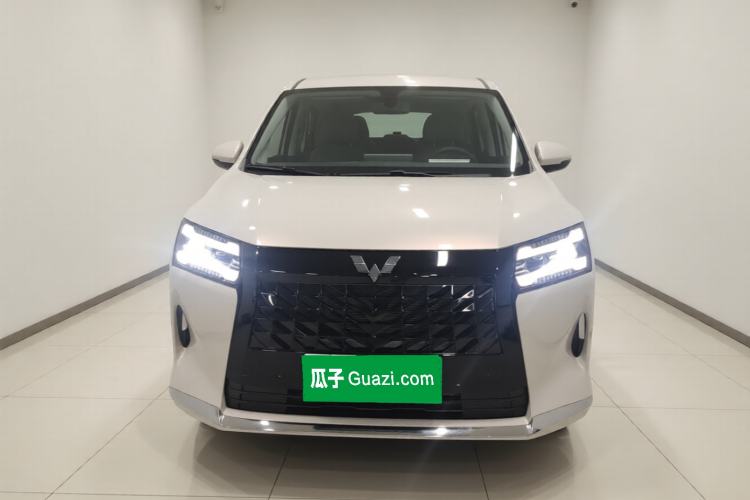 Used Wuling Starlight 730 2025 Model Plug-in Hybrid 125km Luxury Edition Front