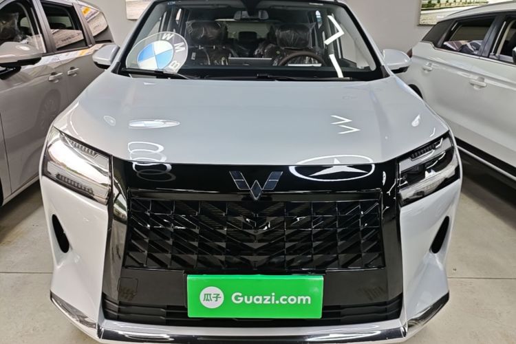 Used Wuling Starlight 730 2025 Model Plug-in Hybrid 125km Luxury Edition Front