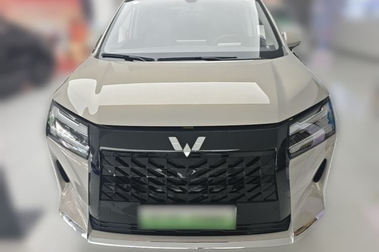 Used Wuling Starlight 730 2025 Model Plug-in Hybrid 125km Luxury Edition Front