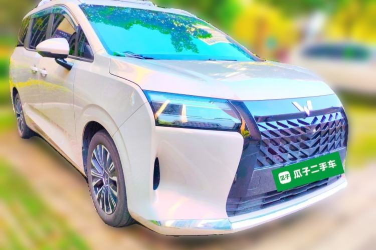 Used Wuling Starlight 730 2025 Model Plug-in Hybrid 125km Luxury Edition Front Right 45 Deg