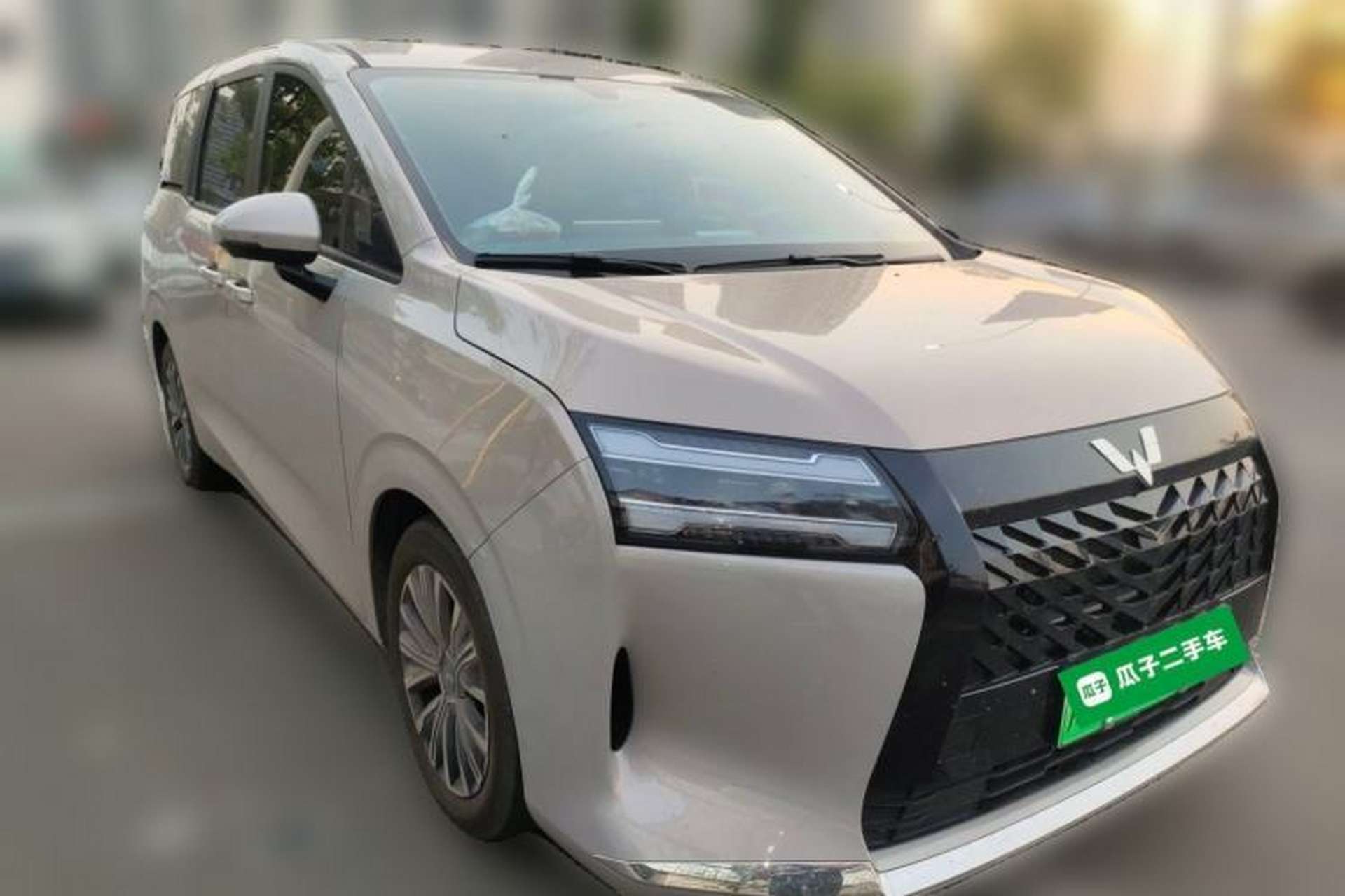 Used Wuling Starlight 730 2025 Model Plug-in Hybrid 125km Luxury Edition Front Right 45 Deg