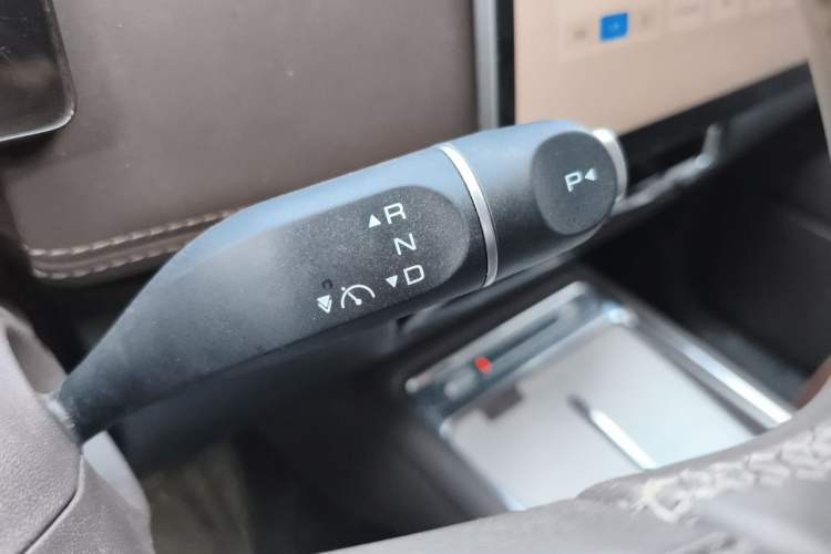 Used Wuling Starlight 730 2025 Model Pure Electric 500km Luxury Edition Gear Lever