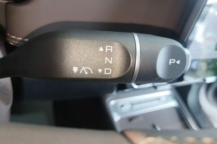 Used Wuling Starlight 730 2025 Model Pure Electric 500km Luxury Edition Gear Lever