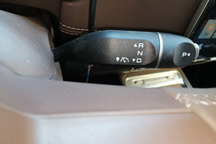 Used Wuling Starlight 730 2025 Model Pure Electric 500km Luxury Edition Gear Lever