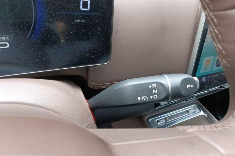 Used Wuling Starlight 730 2025 Model Pure Electric 500km Luxury Edition Gear Lever